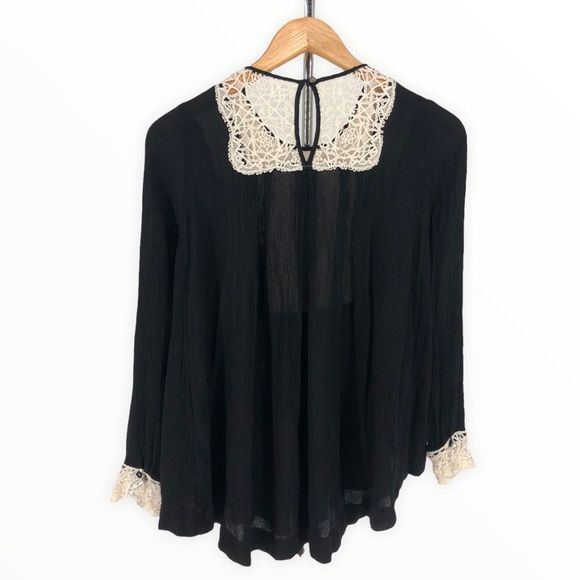 Free People Crochet Bib Neck Black Gauze Flowy Boho Top size XS - Picture 5 of 9